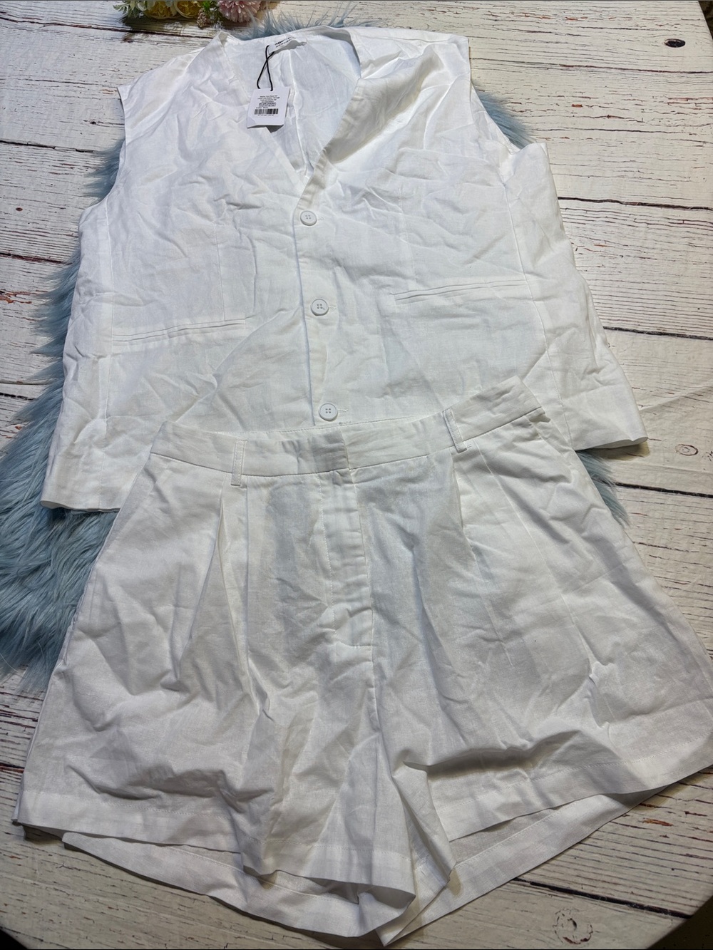 NWT SHOWPO Marlee Two Piece Linen Look Button Vest and Short Set sz 10